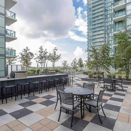 Ultra Luxurious 2.5 Bedroom 2 Full Bathroom 1 Parking Condo Near Sq1 Striking Views Mississauga Kültér fotó