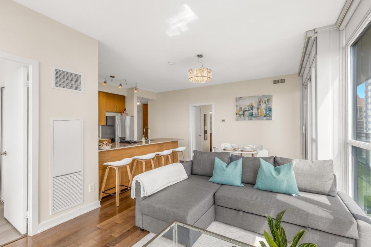 Ultra Luxurious 2.5 Bedroom 2 Full Bathroom 1 Parking Condo Near Sq1 Striking Views Mississauga Kültér fotó
