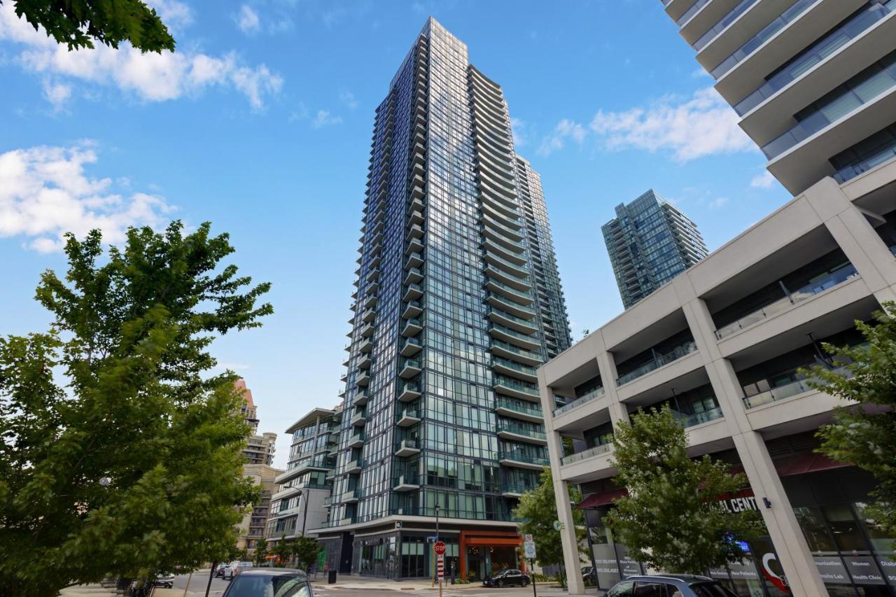 Ultra Luxurious 2.5 Bedroom 2 Full Bathroom 1 Parking Condo Near Sq1 Striking Views Mississauga Kültér fotó